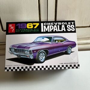 New AMT 981 1967 Chevrolet Impala SS 1:25 Scale Plastic Model Car Kit Toy Craft
